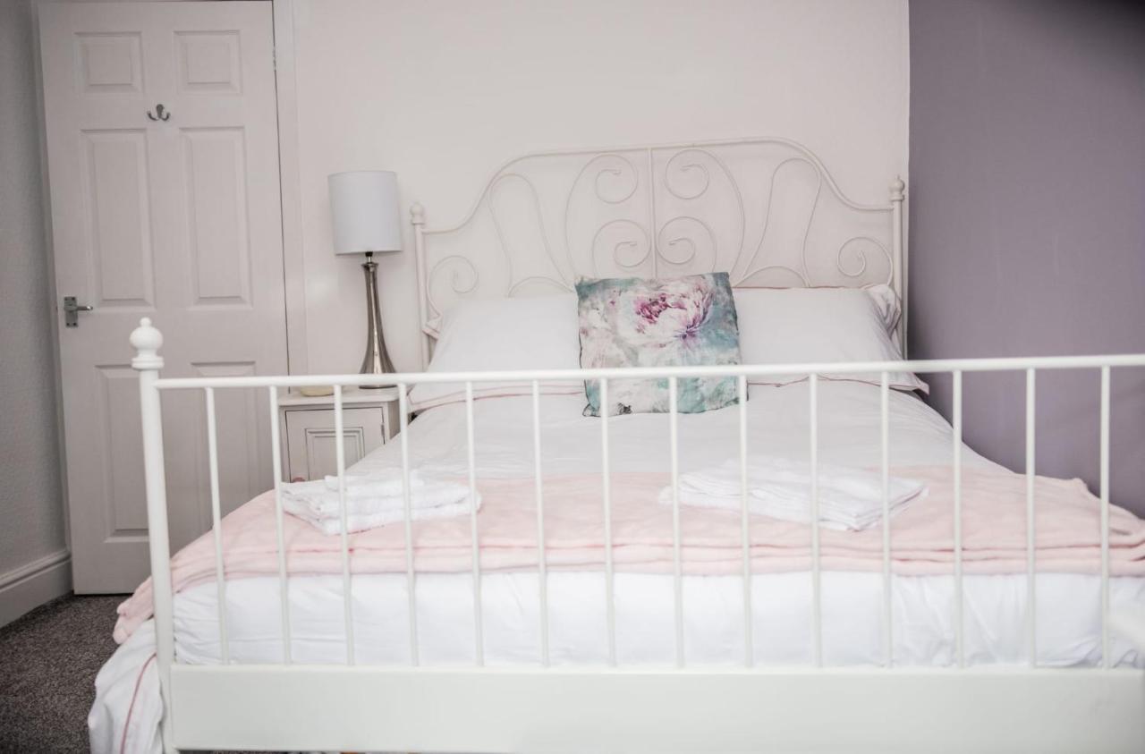 Rose 2-bed Town Centre In * Ayr