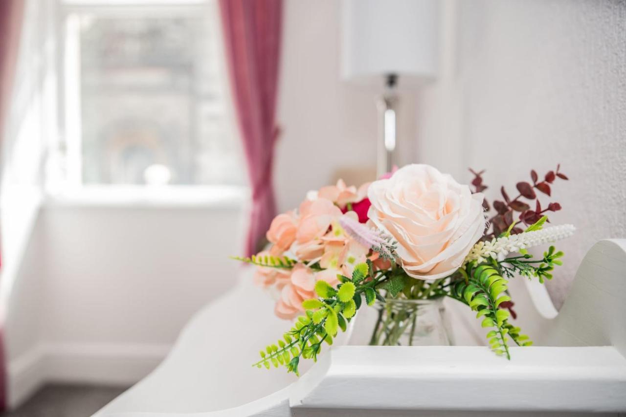 Rose 2-bed Town Centre In * Ayr