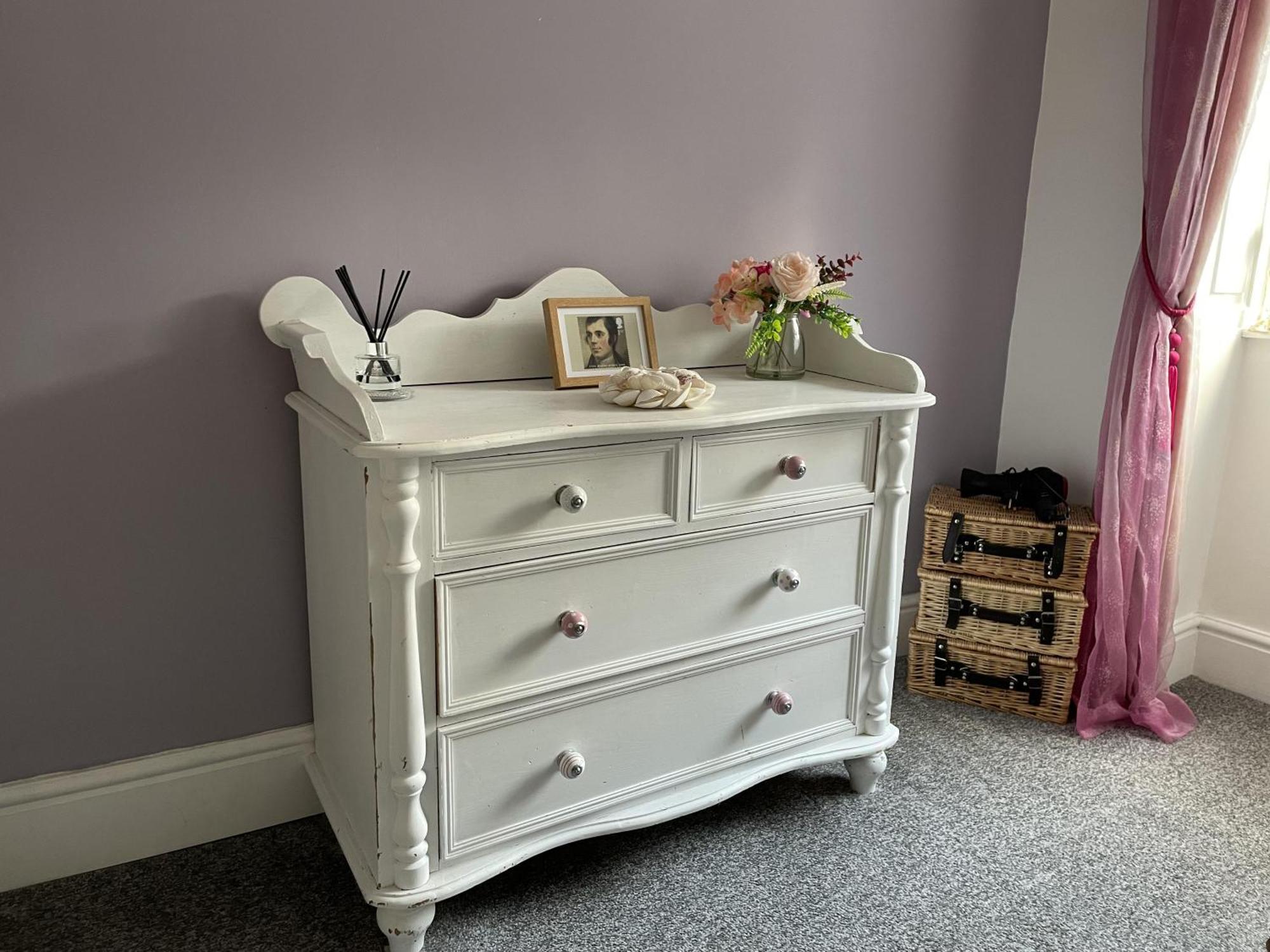 Rose 2-bed Town Centre In Apartment