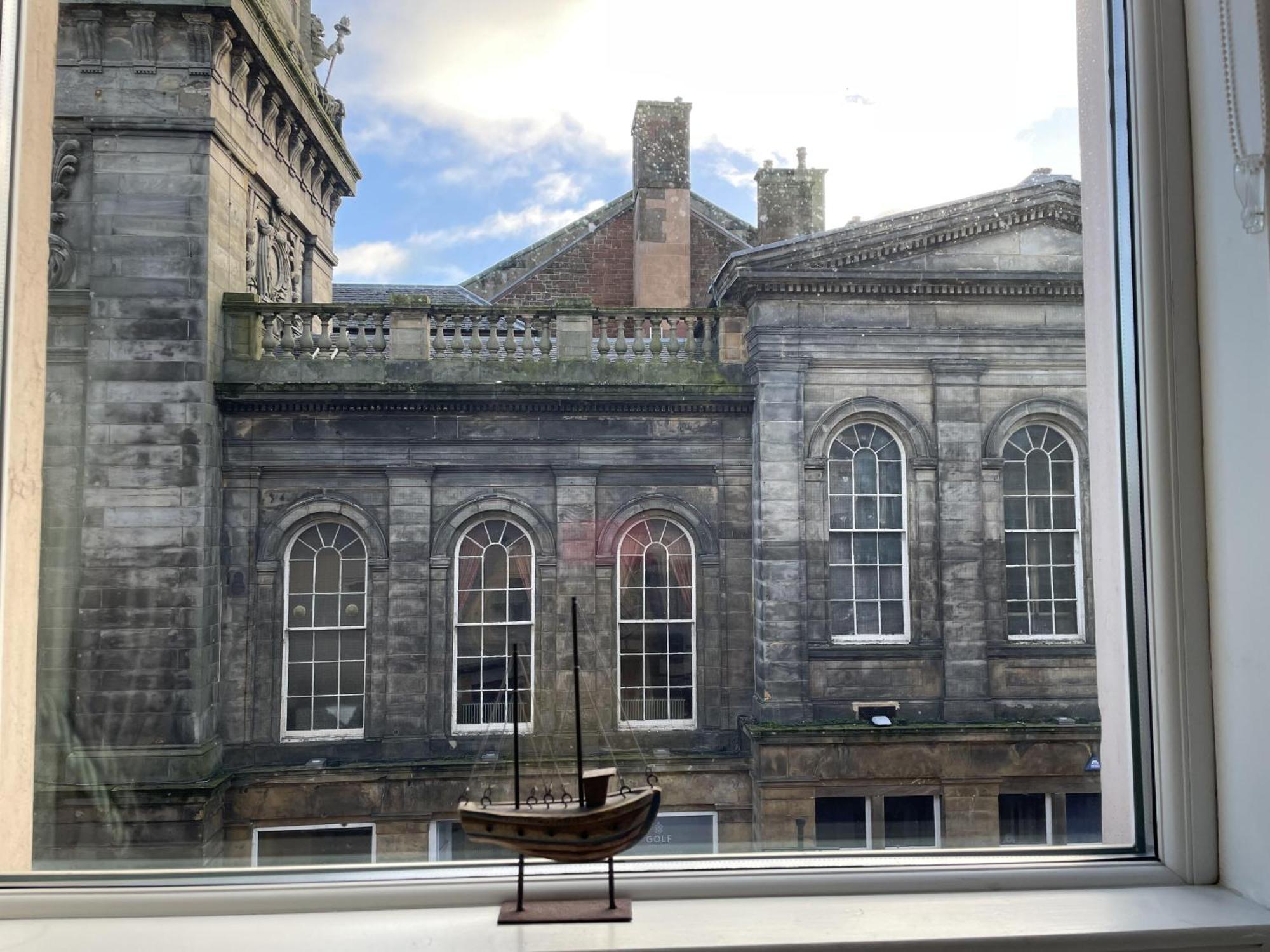 Rose 2-bed Town Centre In * Ayr